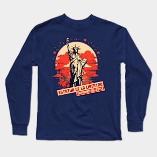 Statue of Liberty by Munumental.Style Long Sleeve T-Shirt